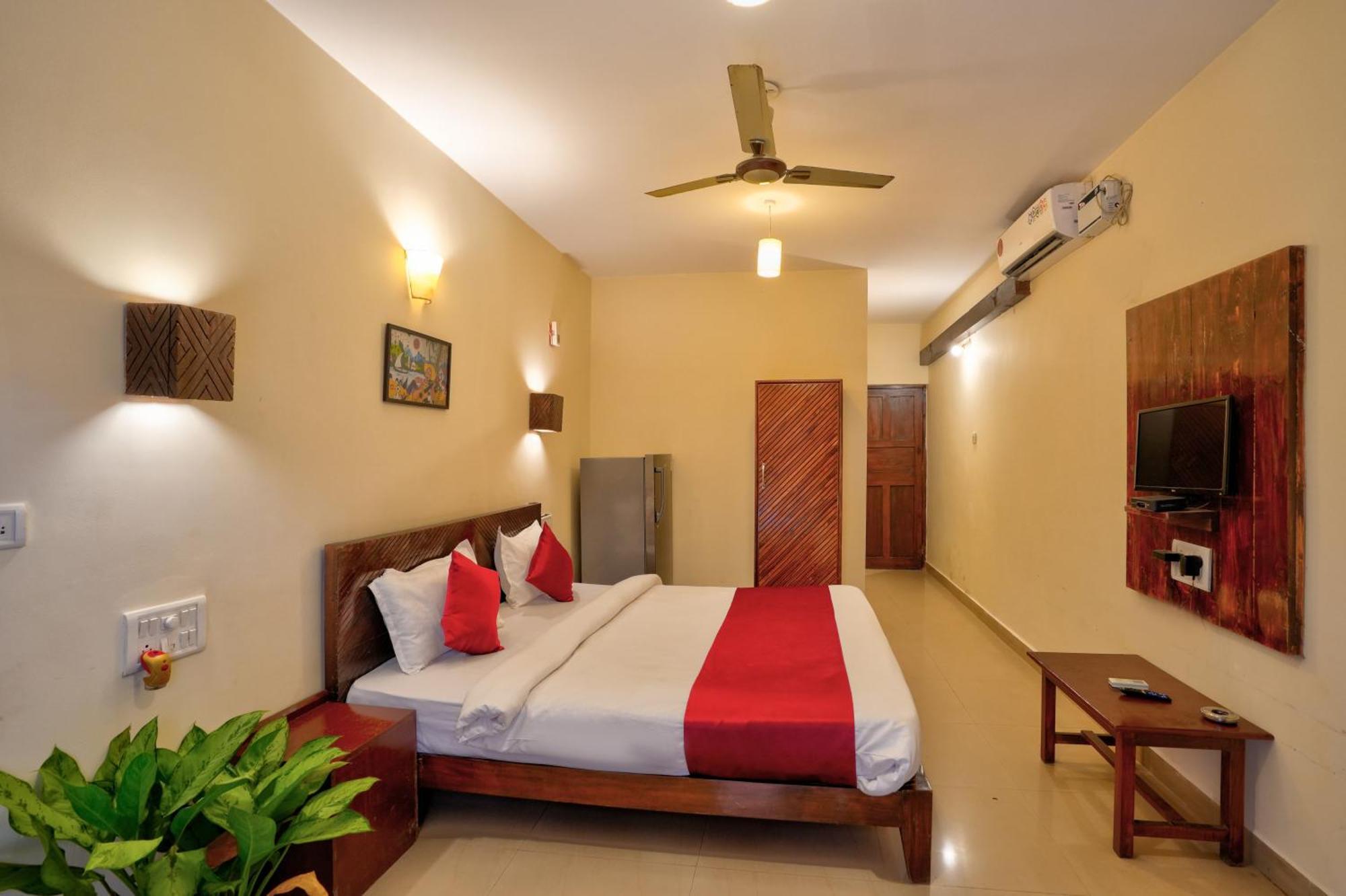 Hotel Salty Waves Baga Exteriér fotografie