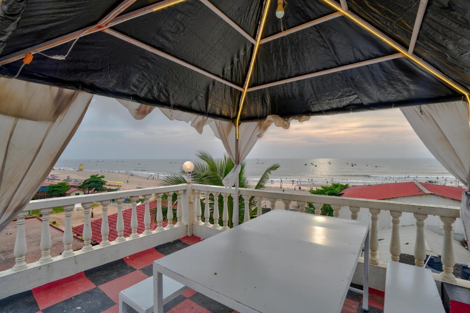 Hotel Salty Waves Baga Exteriér fotografie